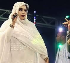 الفنانة الكبيرة كرمي بنت سيداتي آبه 