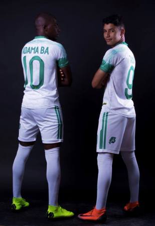 آداما با و حمية الطنجي- صفحة الاتحادية الموريتانية لكرة القدم على الفيسبوك