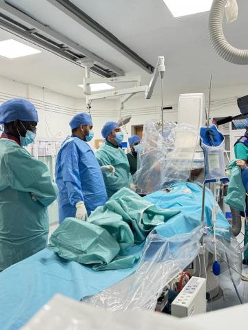 مركز أمراض القلب يعلن نجاح أول عملية لعلاج «الرجفان الأذيني»