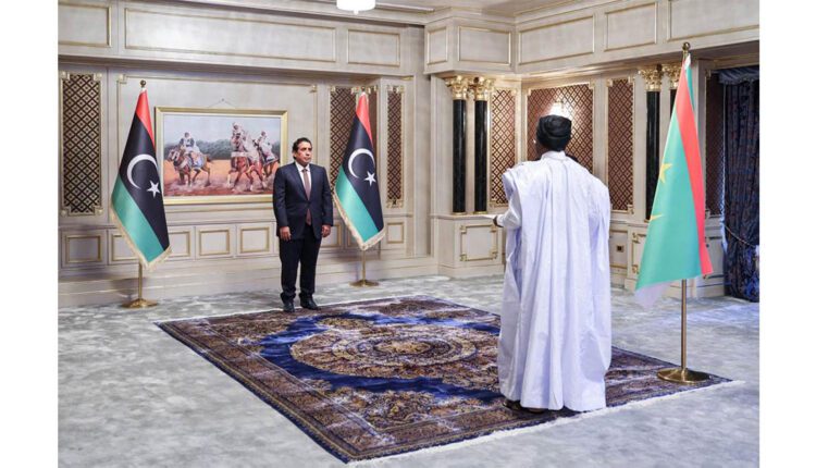 سفير موريتانيا لدى ليبيا يقدم أوراق اعتماده
