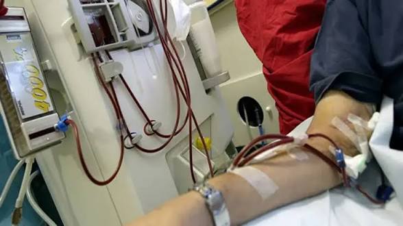 معاناة متجددة جراء اضطراب الجلسات وتعطل الماكينات