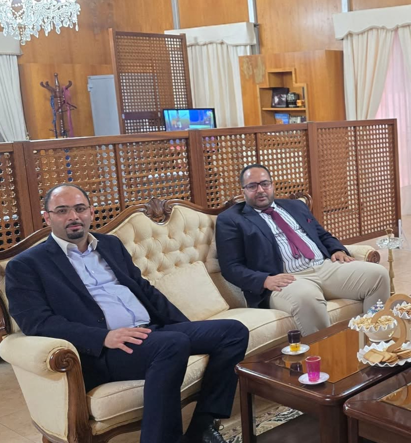 رئيس اتحاد خريجي الجامعات والمعاهد الجزائرية رفقة السفير الجزائري 