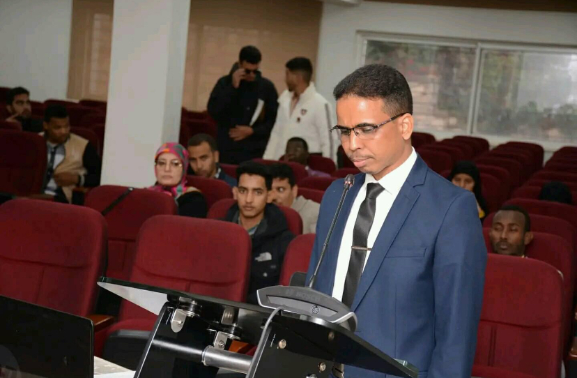 محمد عبد الرحمن أحمدو ولد أبو دكتور في القانون الخاص