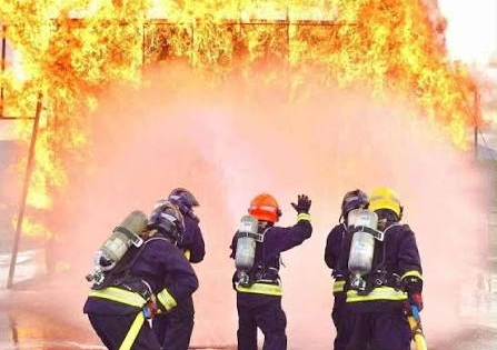 مكتب المطارات يعلن عن اكتتاب 15 وكيل إطفاء
